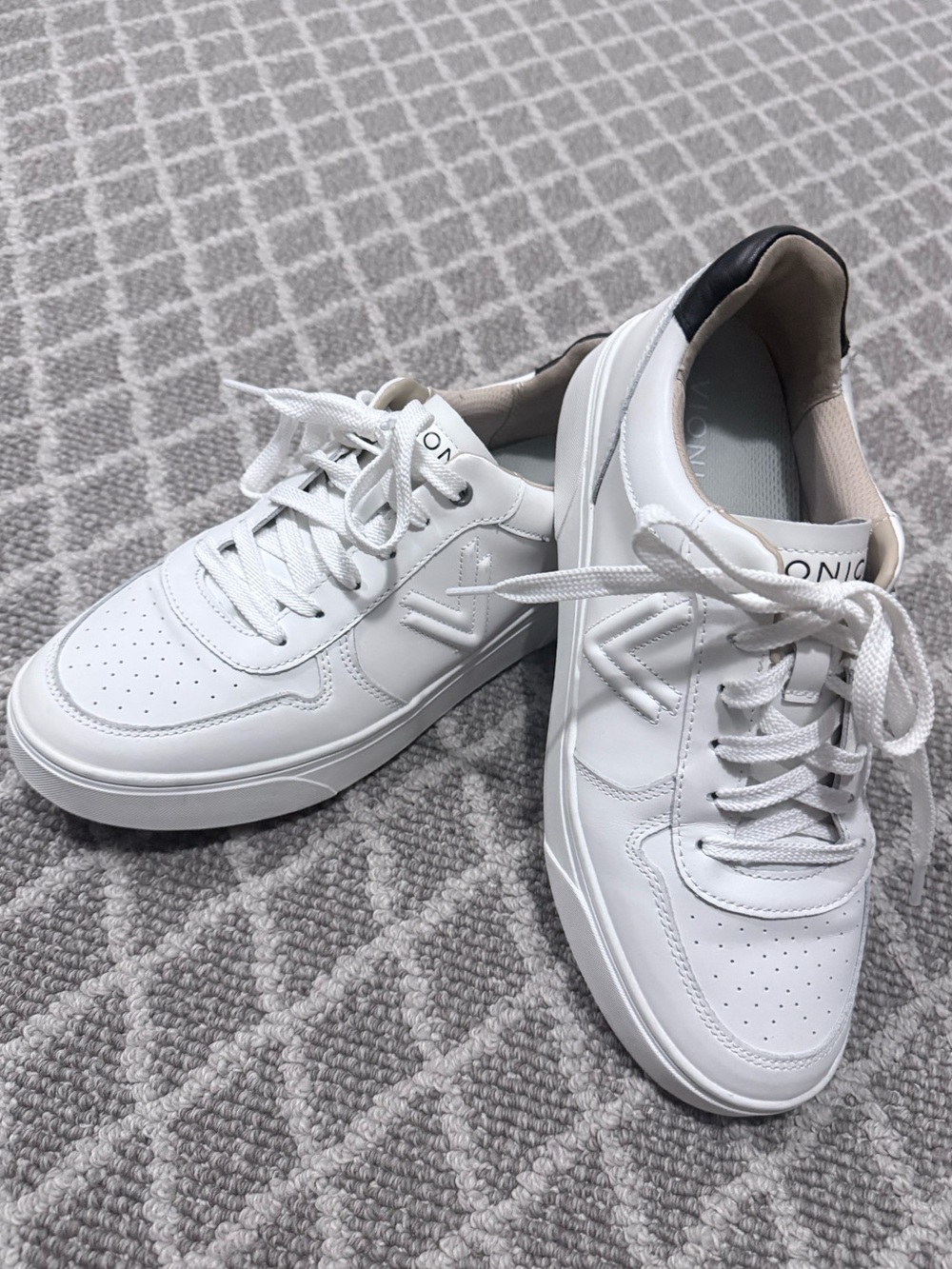 Vionic Kimmie Court Sneaker
